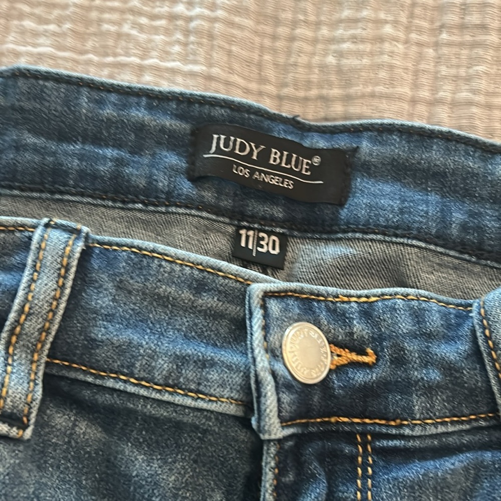 Judy Blue Denim Jeans 11/30 - Picture 2 of 4